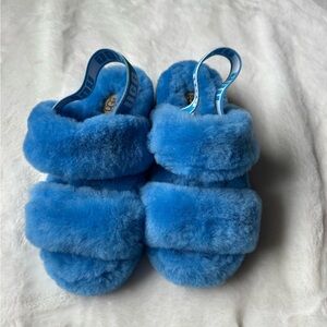 UGG Women’s Plush Blue Slippers Size 8 Cozy Soft Comfort Shoes